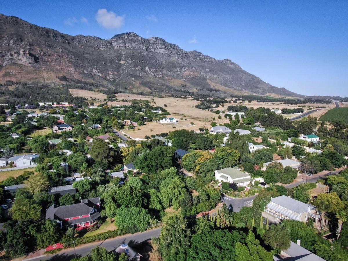 Ruby Rose Hotel Riebeek-West Екстериор снимка