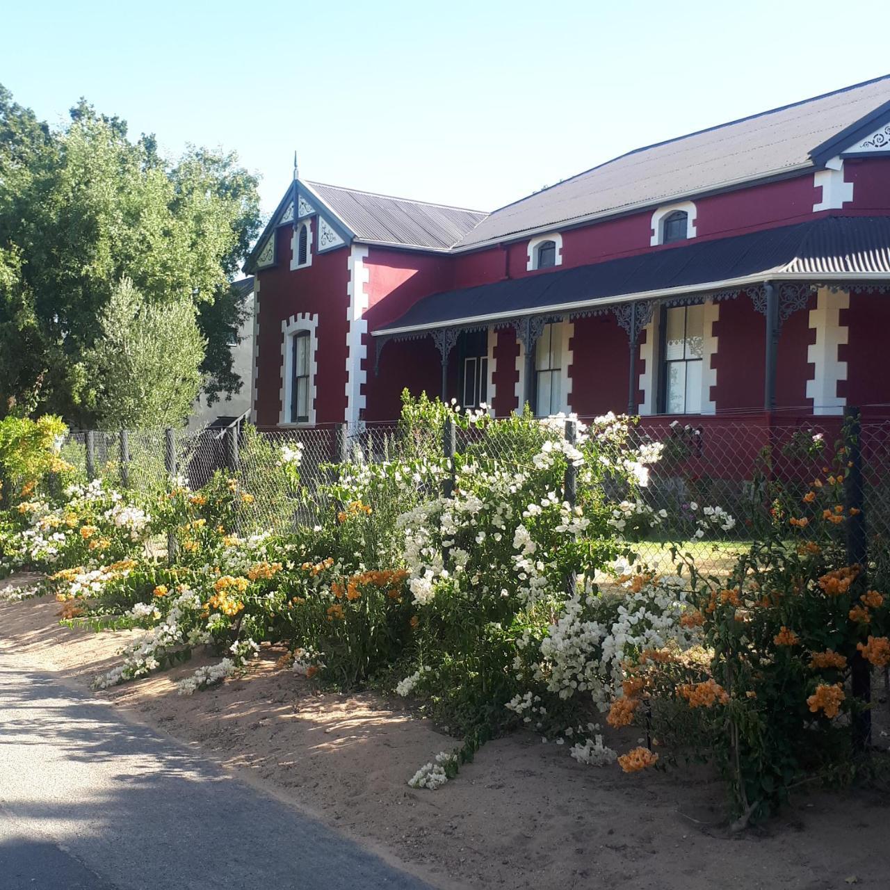 Ruby Rose Hotel Riebeek-West Екстериор снимка